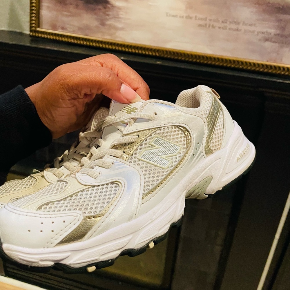 New Balance Cream and Black Mesh Sneakers - Picture 2 of 5